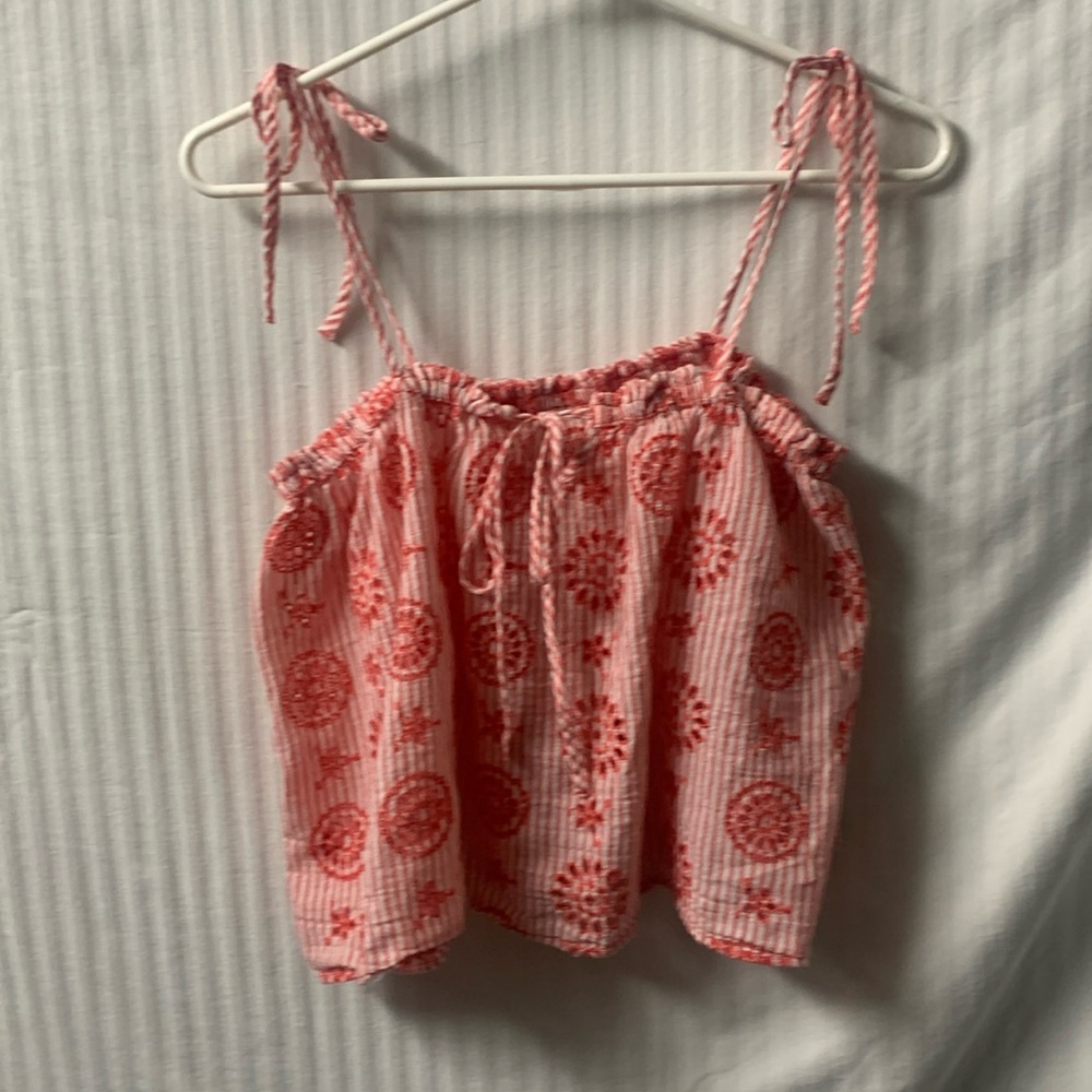Adorable Crop Tank!!